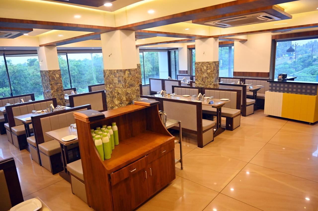 Hotel Aaram Umargam Экстерьер фото