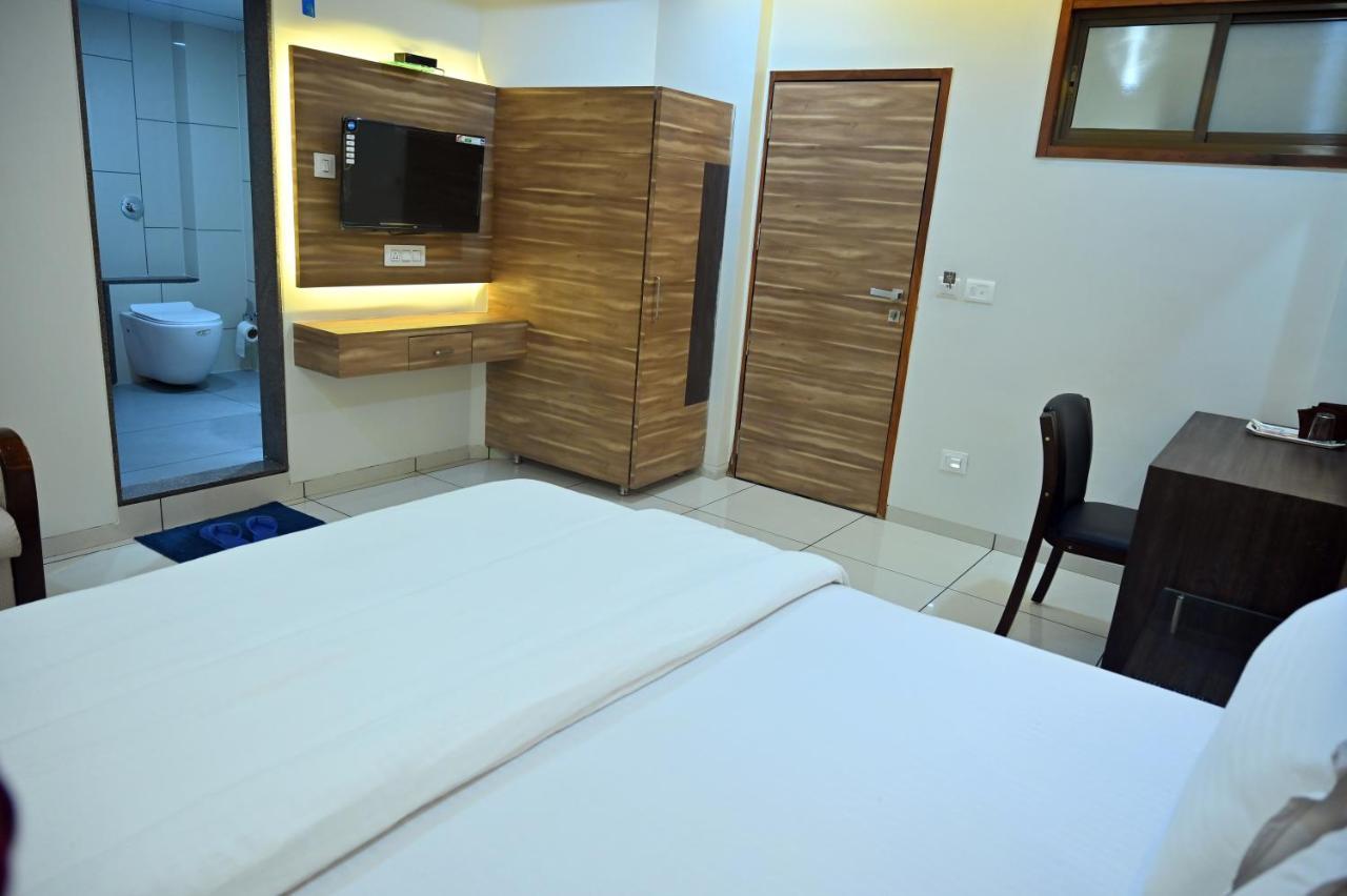 Hotel Aaram Umargam Экстерьер фото