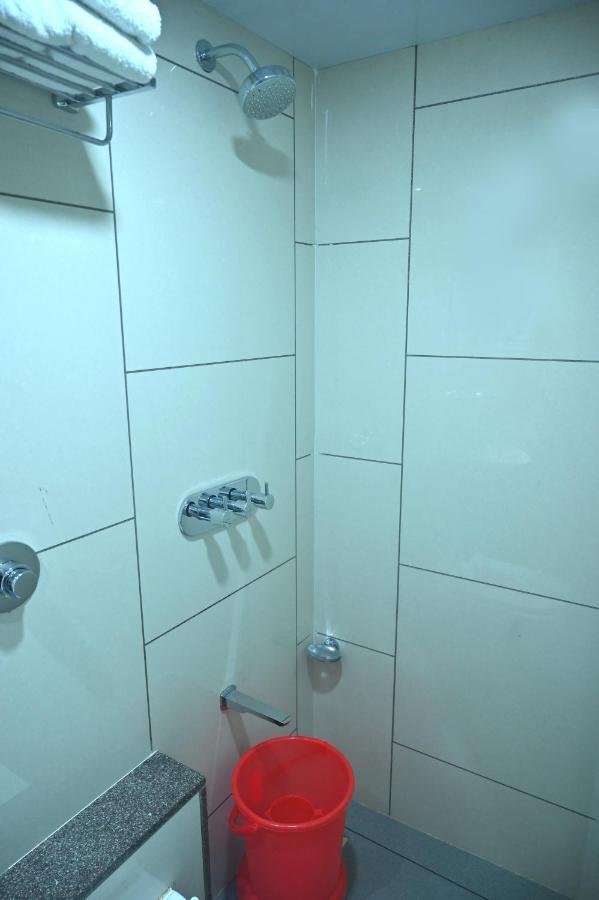 Hotel Aaram Umargam Экстерьер фото