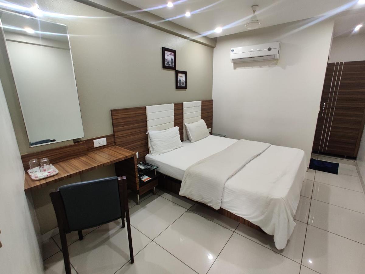 Hotel Aaram Umargam Экстерьер фото