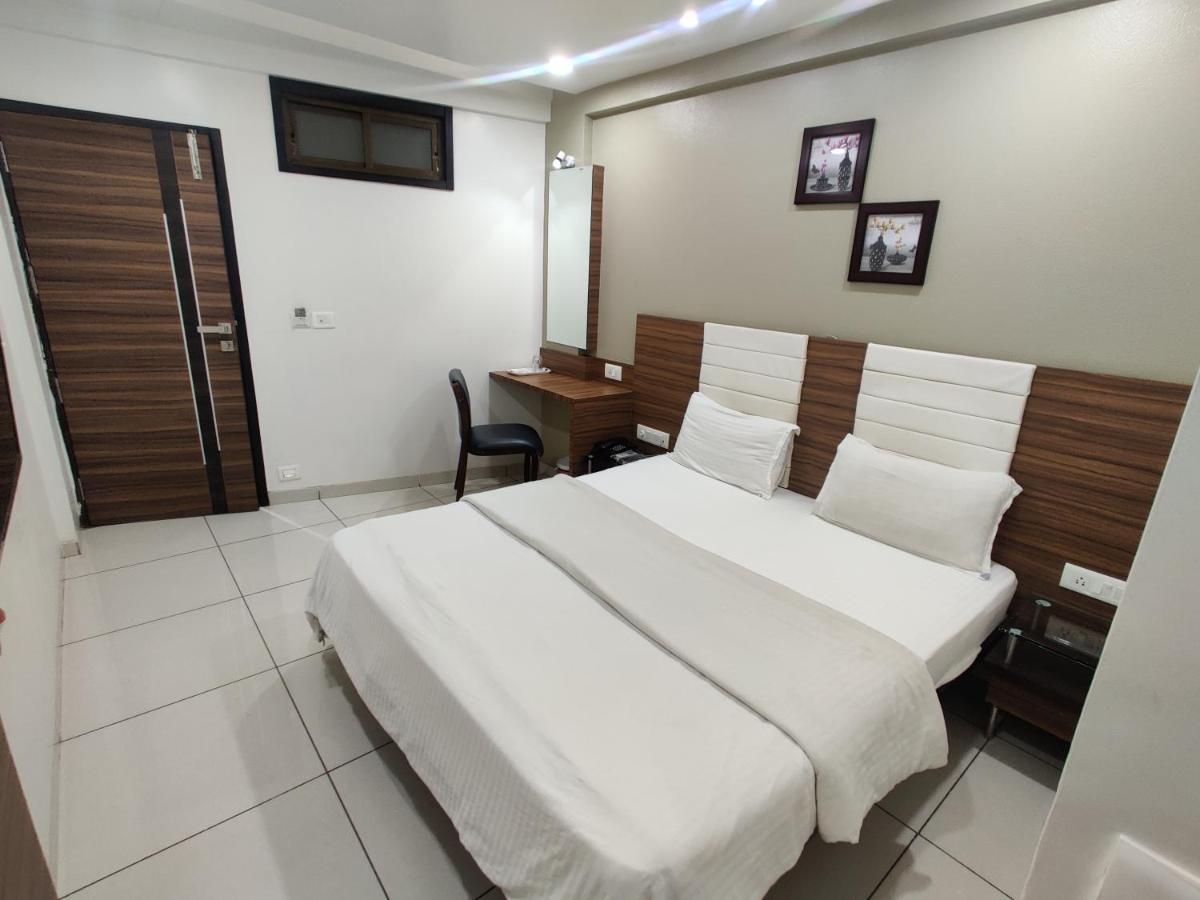 Hotel Aaram Umargam Экстерьер фото